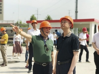 黄冈市市长胡海峰到J9集团国际站督查工程项目建设