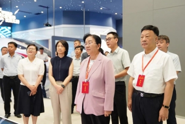 江西省人大常委会副主任张伟到J9集团国际站遵义公司调研